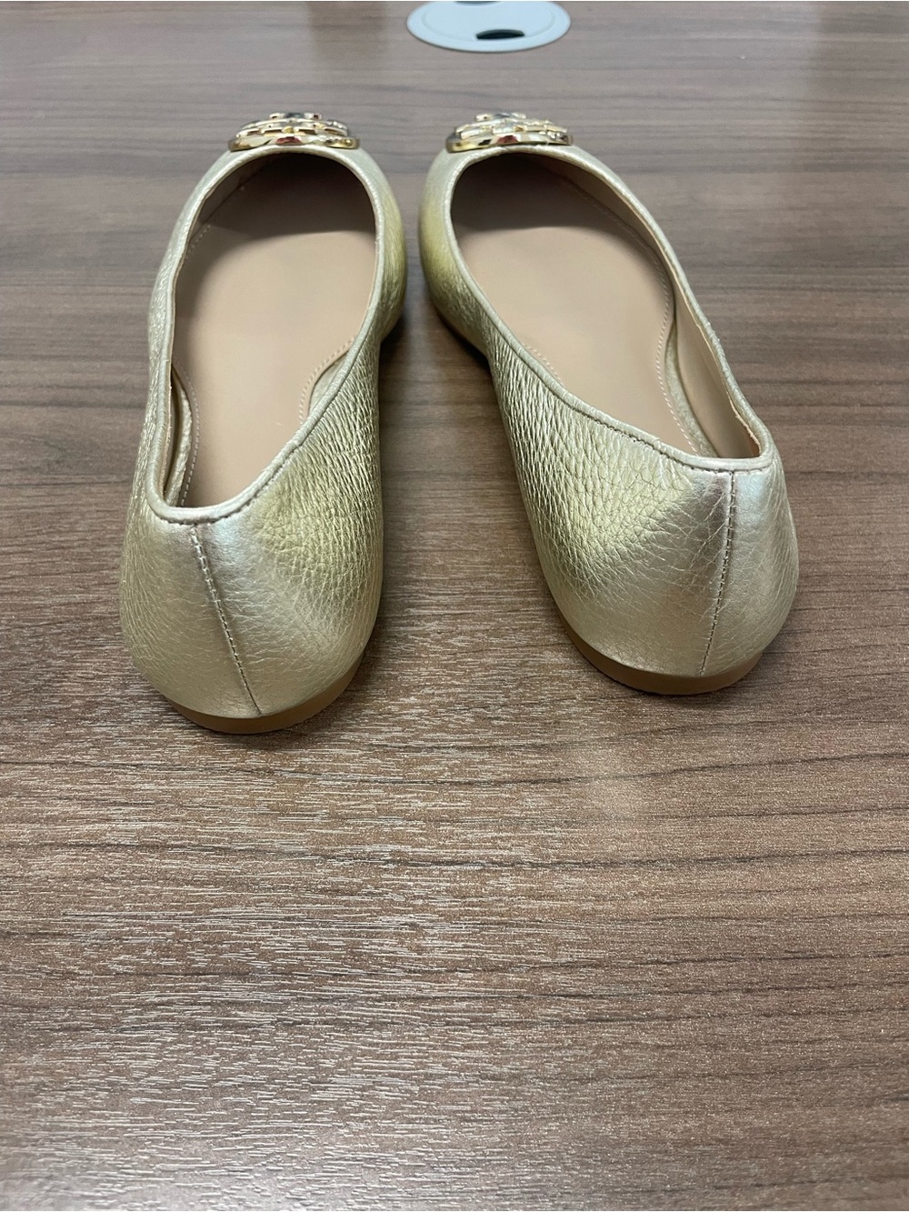 NWOB Tory Burch Metallic Gold Claire Ballet Flats size 7 with Dust Bag - Picture 2 of 7